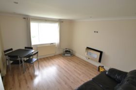 1 bedroom Flat to re...